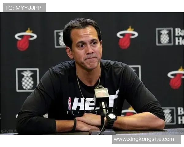 斯波分析最后一攻失误原因鲍威尔与阿德巴约的配合出现偏差